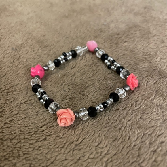 Handmade Jr Sized Jewelry Beaded Glass Crystals, Metal, & Roses Elastic Bracelet - Picture 3 of 6